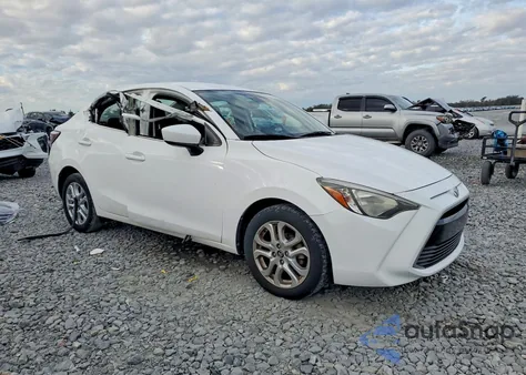 2018 Toyota Yaris Ia z USA, uszkodzony, nr VIN 3MYDLBYV3JY324623